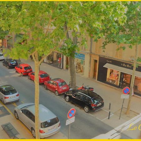 Le Craponne - Magnifique Appartement Cours Principal Plein Centre Avec Parking 살롱드프로방스 외부 사진